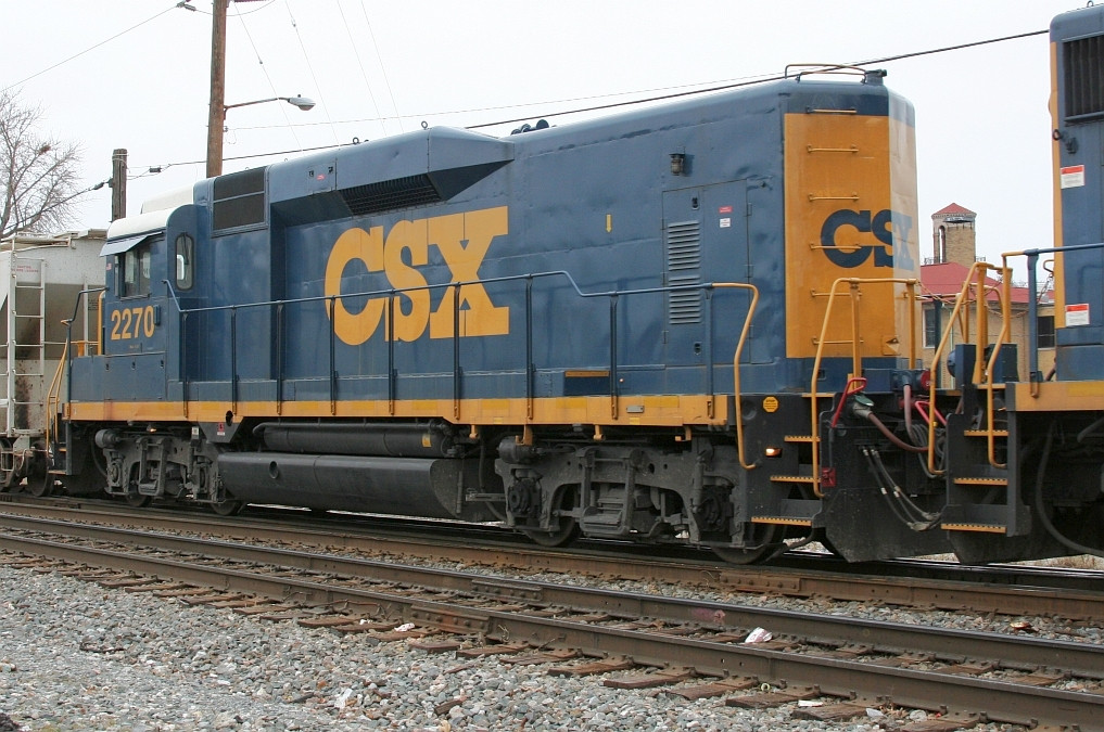 CSX 2270 on SB local